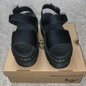 Doc Martens Voss Quad Black Leather Sandals  US 8 Uk 6 EU 39